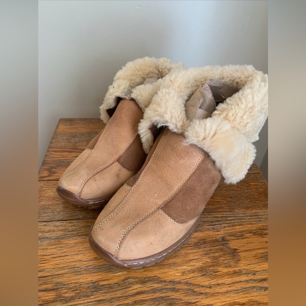 Sofft Women’s Shearing Ankle Winter boots Size 10 Leather Patchwork Sherpa